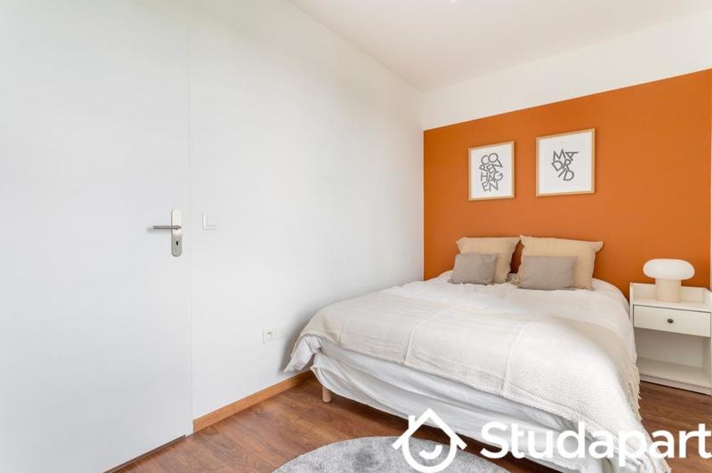 Chambre - 9 m² - 1 pièce