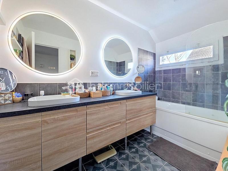 Maison - 126 m² - 7 pièces