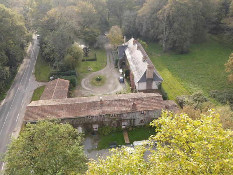 Maison - 446 m² - 24 pièces