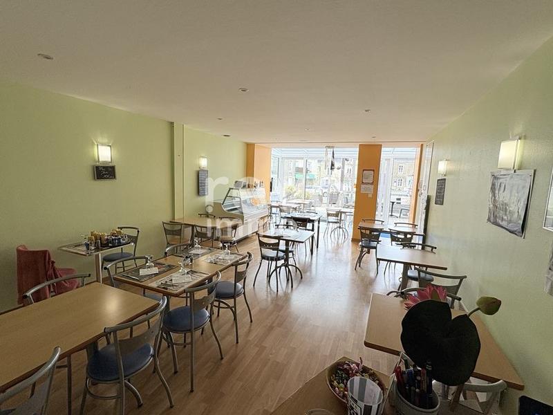 Immeuble mixte - 179 m²