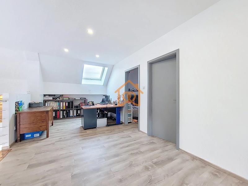 Maison - 251 m² - 10 pièces