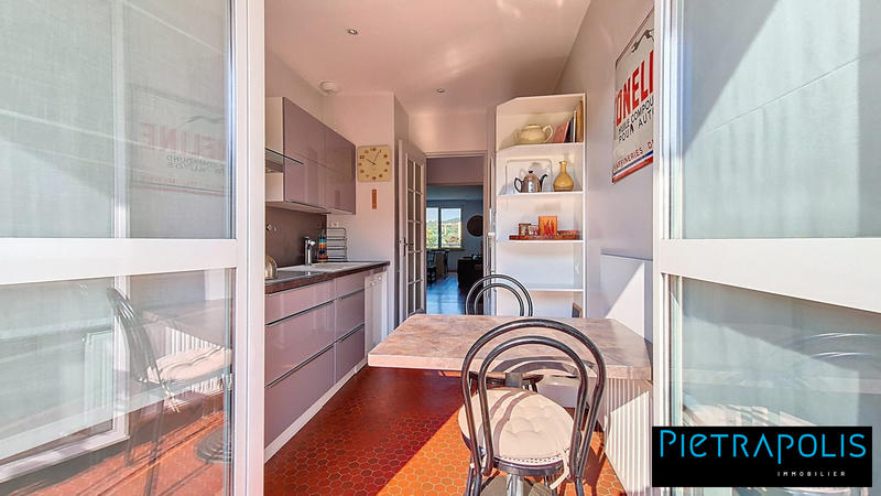 Appartement - 79 m² - 3 pièces