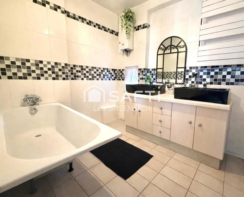 Maison - 120 m² - 5 pièces