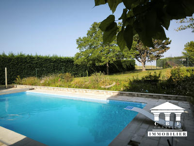 Maison ancienne - 208 m² - 9 pièces