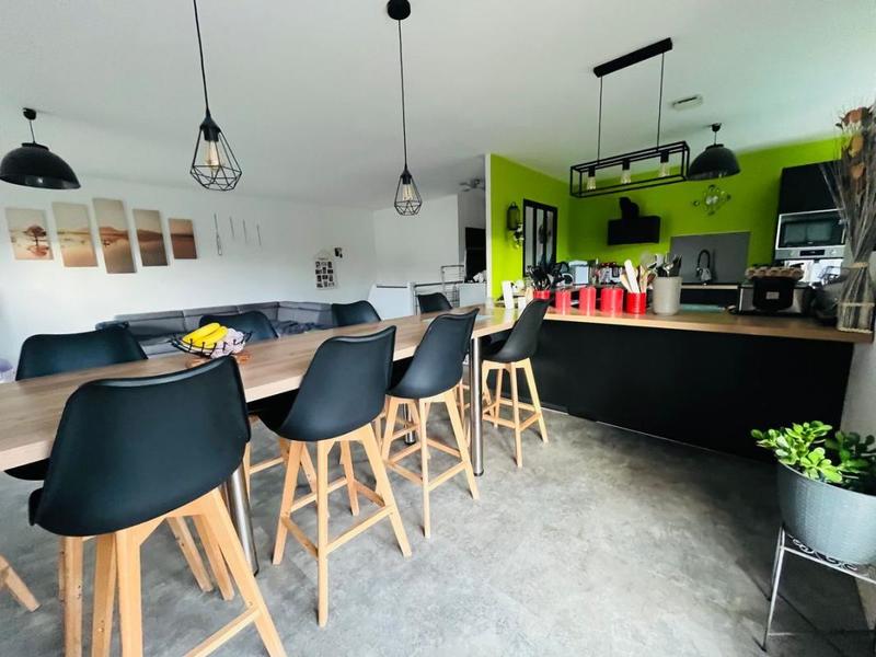 Maison - 171 m² - 7 pièces