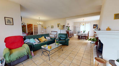 Maison - 213 m² - 8 pièces