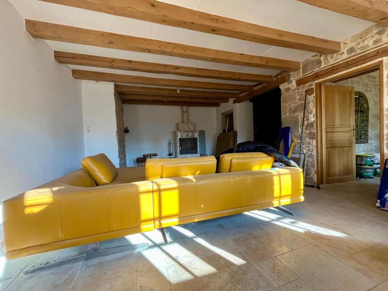 Propriété - 215 m² - 10 pièces