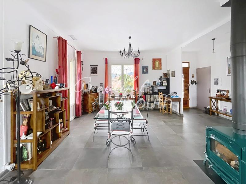 Maison - 157 m² - 5 pièces