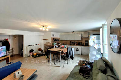 Appartement - 69 m² - 4 pièces