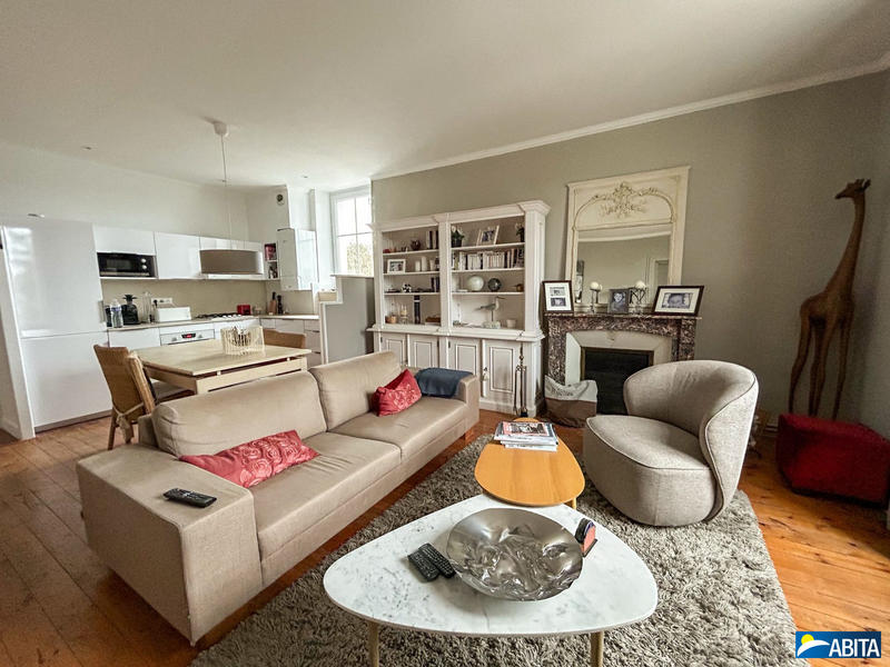 Appartement - 95 m² - 4 pièces