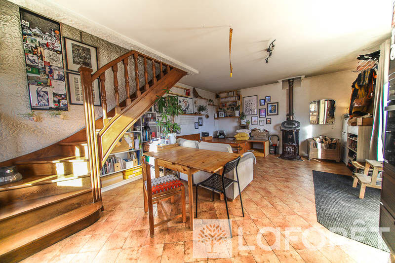 Maison - 96 m² - 3 pièces