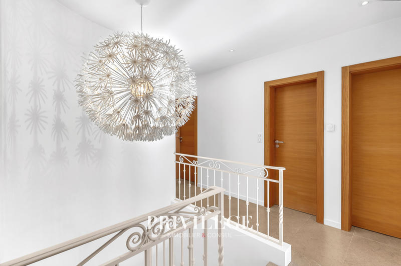 Villa - 150 m² - 6 pièces