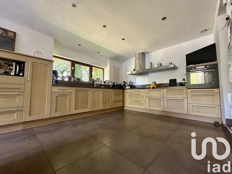 Maison - 209 m² - 8 pièces