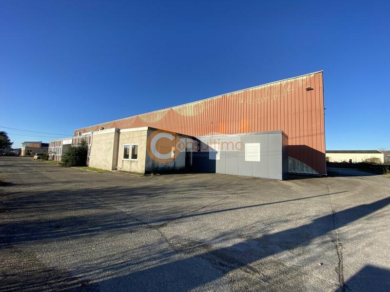Entrepôt - 3 150 m²