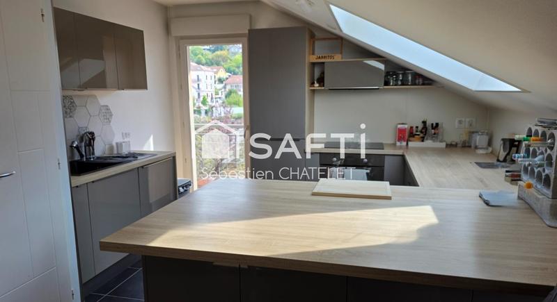 Appartement - 81 m² - 4 pièces