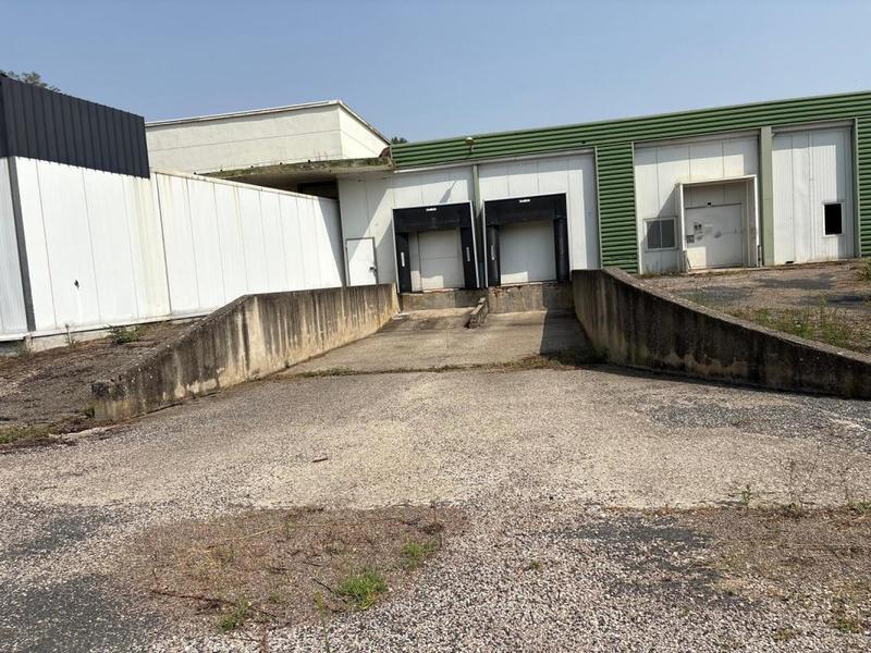 Divers - 3 000 m² - 15 pièces