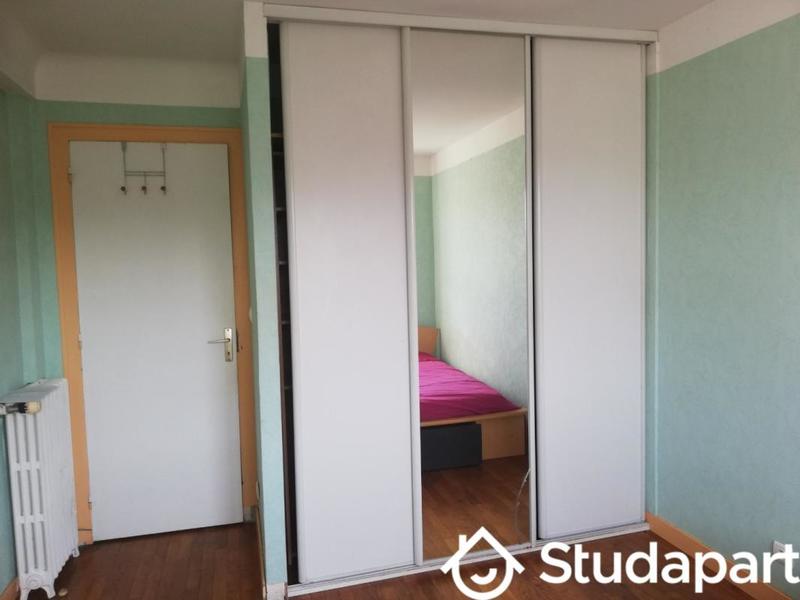 Chambre - 12 m² - 1 pièce