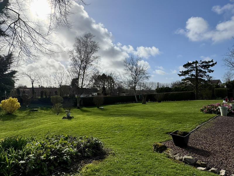 Propriété - 158 m² - 6 pièces