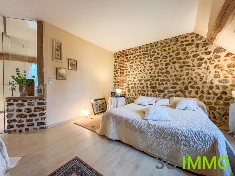 Villa - 323 m² - 10 pièces