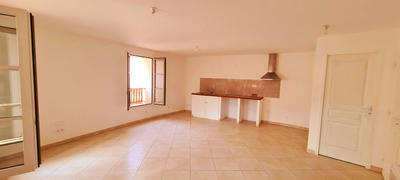 Appartement - 77 m² - 3 pièces