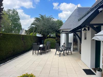 Maison - 162 m² - 5 pièces