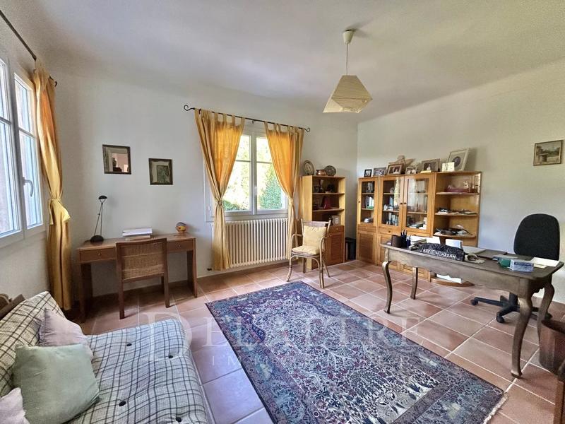 Villa - 170 m² - 8 pièces