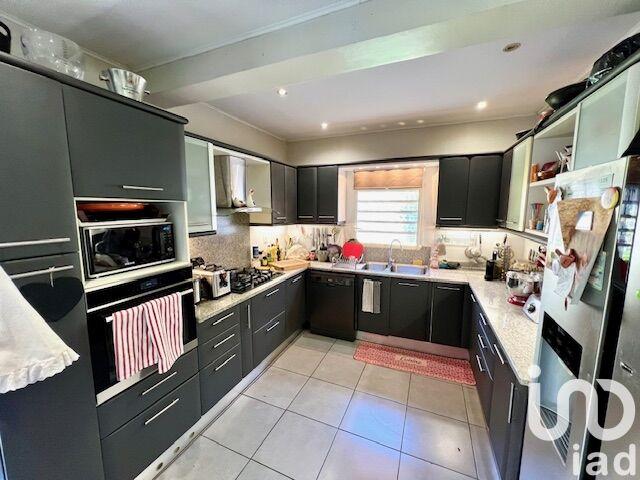 Maison - 157 m² - 7 pièces