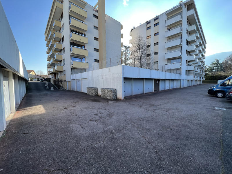 Parking / Garage - 15 m²