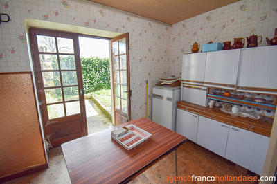 Propriété - 180 m² - 9 pièces