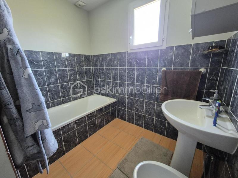 Maison - 89 m² - 5 pièces