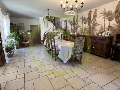 Maison - 156 m² - 5 pièces