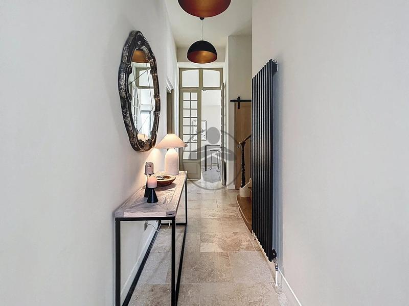 Maison - 185 m² - 7 pièces