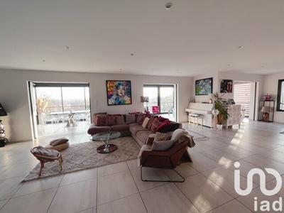 Maison de maîtres - 365 m² - 9 pièces