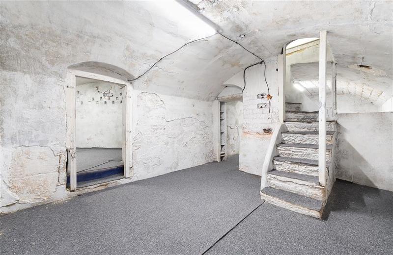 Local commercial - 102 m²