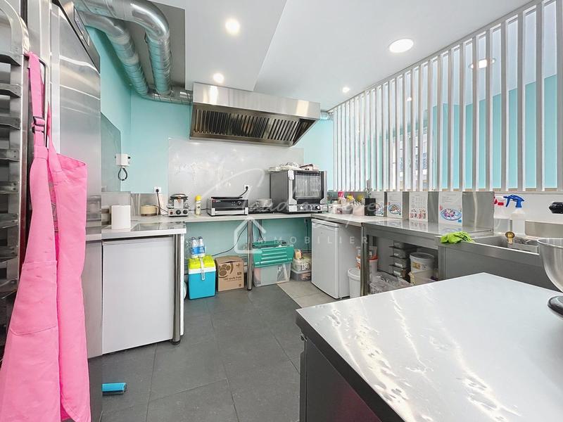 Local commercial - 80 m² - 1 pièce