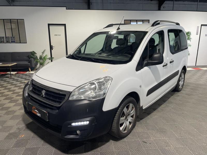 Peugeot Partner Tepee Phase 2 (II) 1.6 Blue Hdi 100ch -Camera de Recul-Carplay-Garantie 6 Mois-