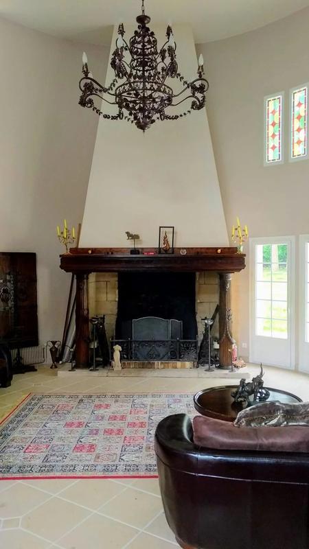 Propriété - 710 m² - 14 pièces