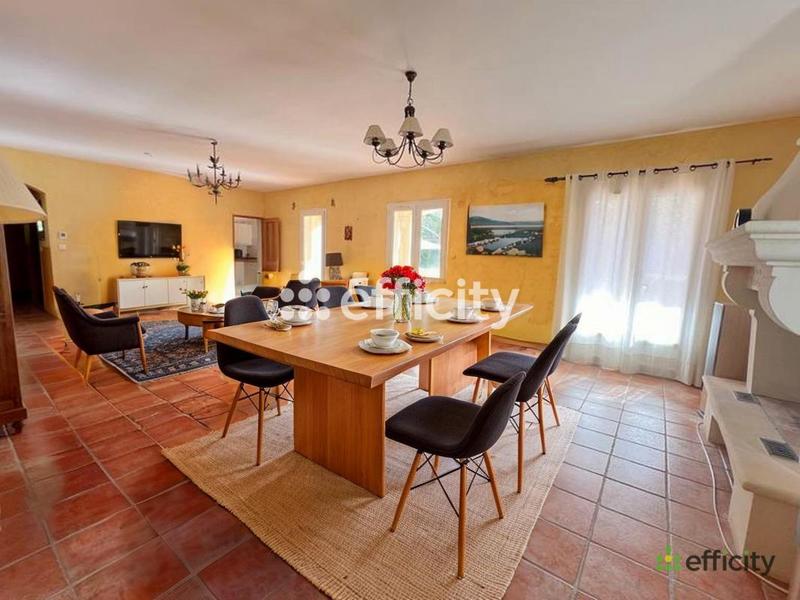 Maison - 169 m² - 6 pièces