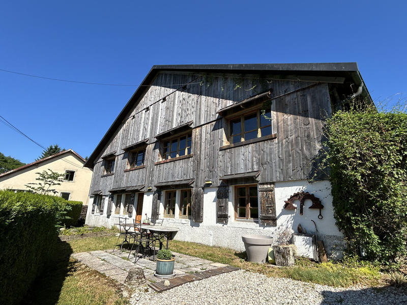 Maison - 265 m² - 12 pièces