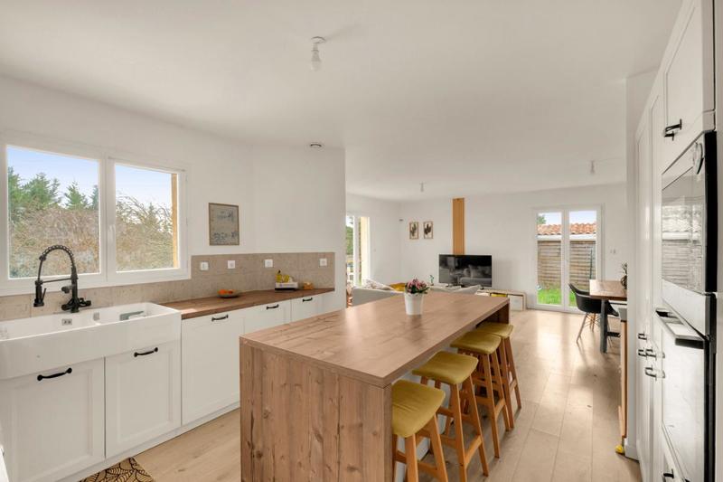 Maison - 105 m² - 4 pièces