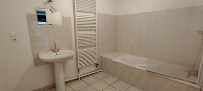 Appartement - 75 m² - 3 pièces