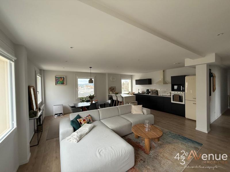 Appartement - 101 m² - 4 pièces