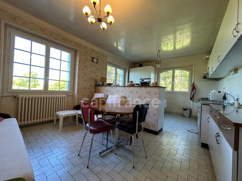 Maison - 252 m² - 7 pièces