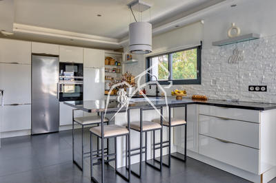 Maison contemporaine - 193 m² - 8 pièces