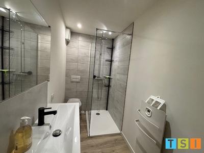 Maison - 160 m² - 9 pièces