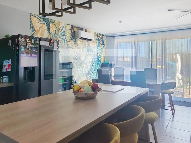 Maison - 120 m² - 4 pièces