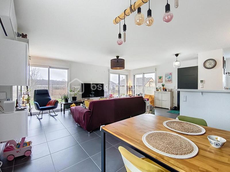 Maison - 102 m² - 4 pièces