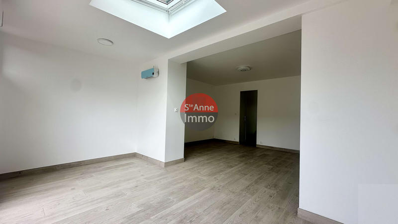 Maison - 92 m² - 6 pièces