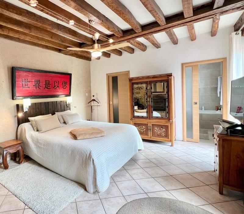 Maison - 300 m² - 7 pièces