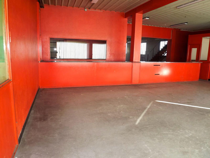 Local commercial - 820 m²